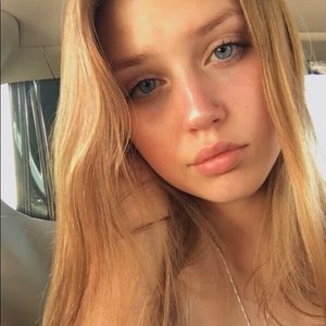 Meet your Posher, Lexie